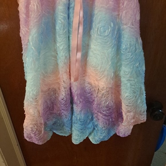 Rare edition Size 12 girl dresses with high low skirt. - Picture 9 of 17